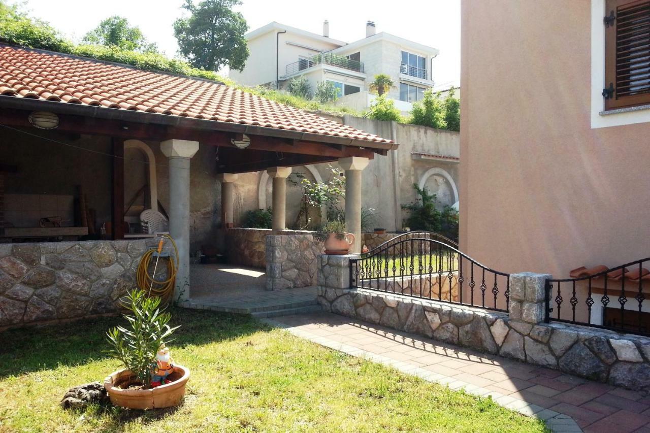 Guarda Alla Vita Njivice Exterior foto